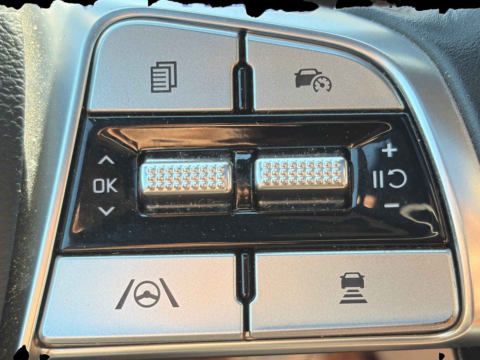 Used 2024 Kia Telluride EX X-Line AWD/4WD image 18