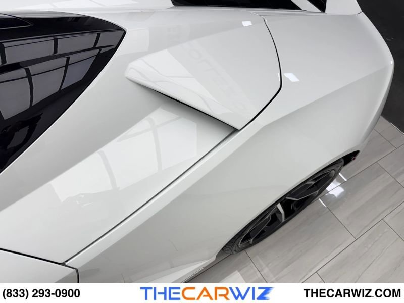 Used 2020 Lamborghini Huracan EVO image 17