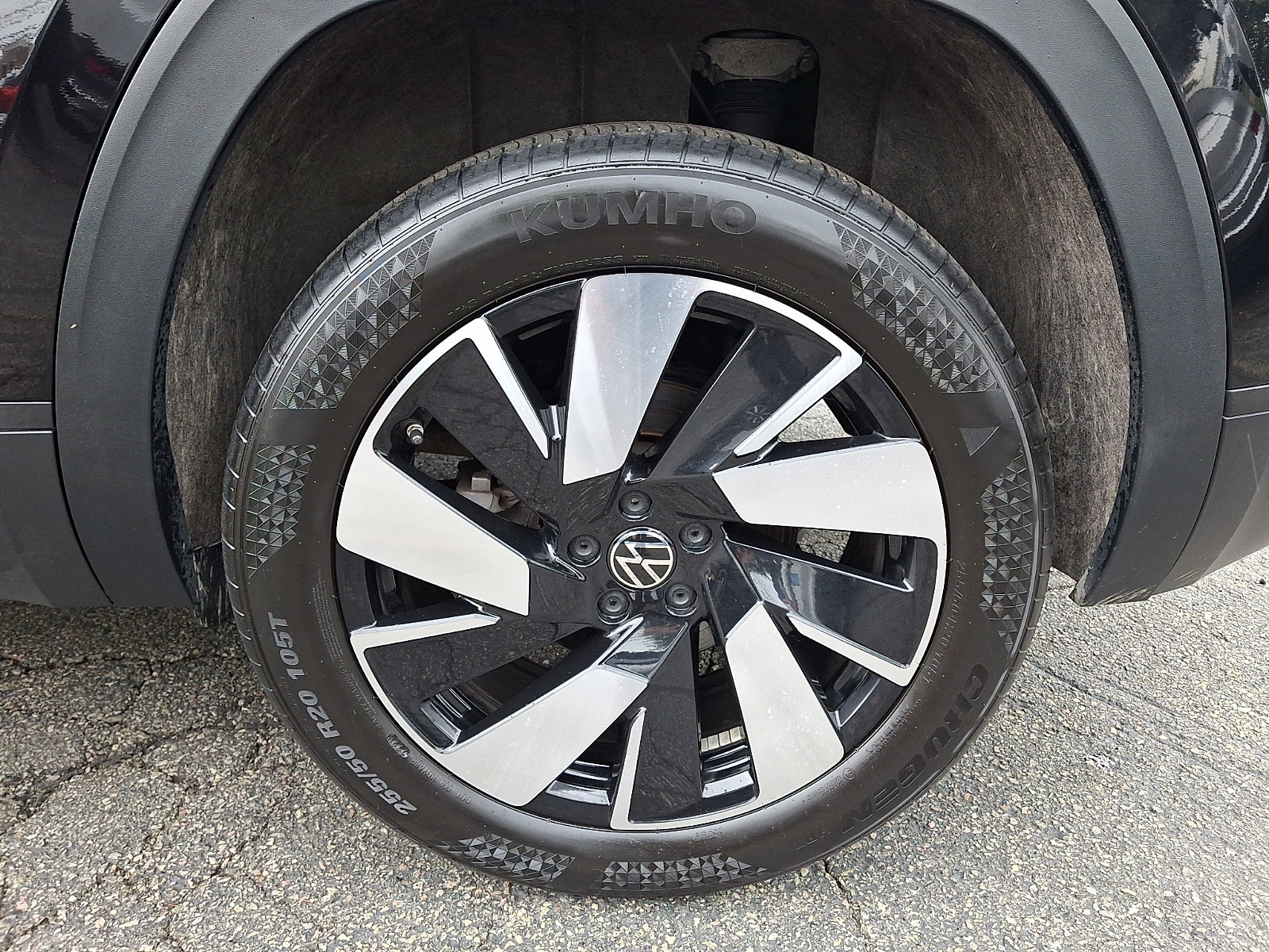 Used 2024 Volkswagen Atlas Cross Sport SE AWD/4WD image 9