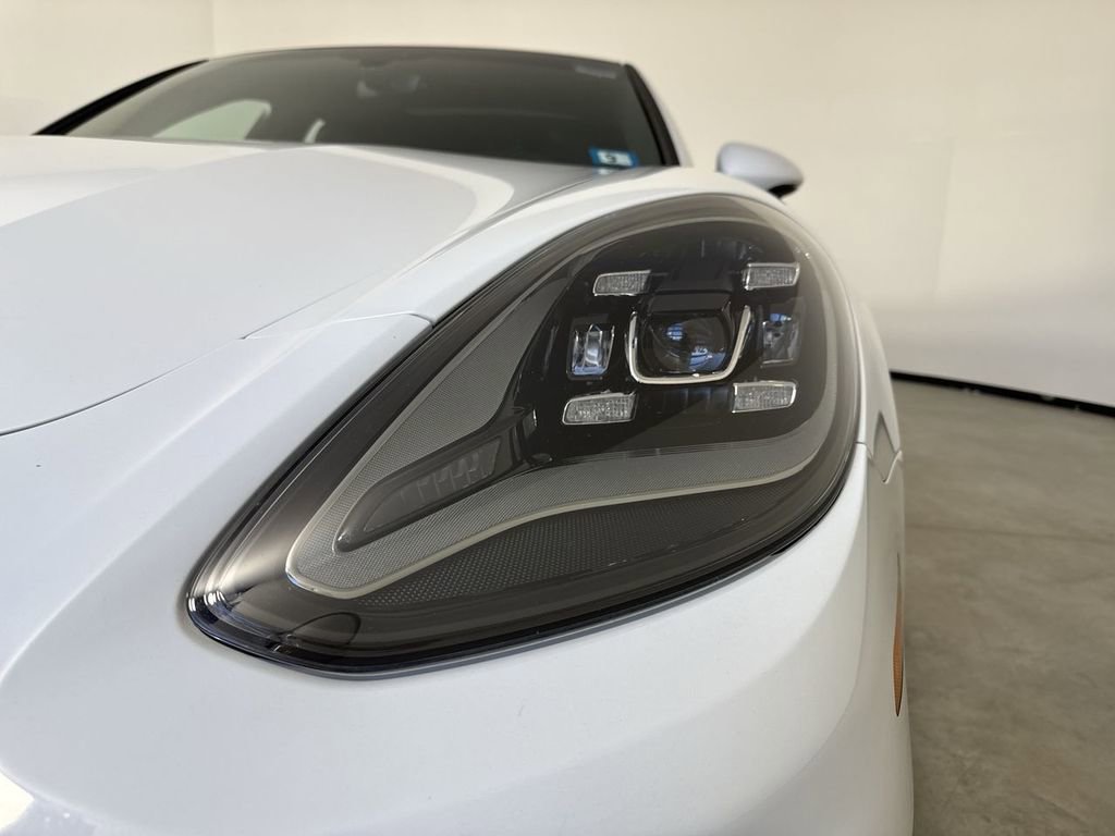 Certified 2023 Porsche Panamera 4 image 11