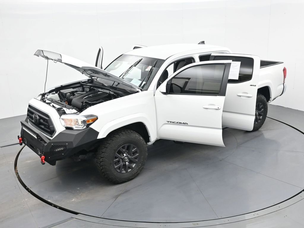 Used 2022 Toyota Tacoma SR5 AWD/4WD image 38