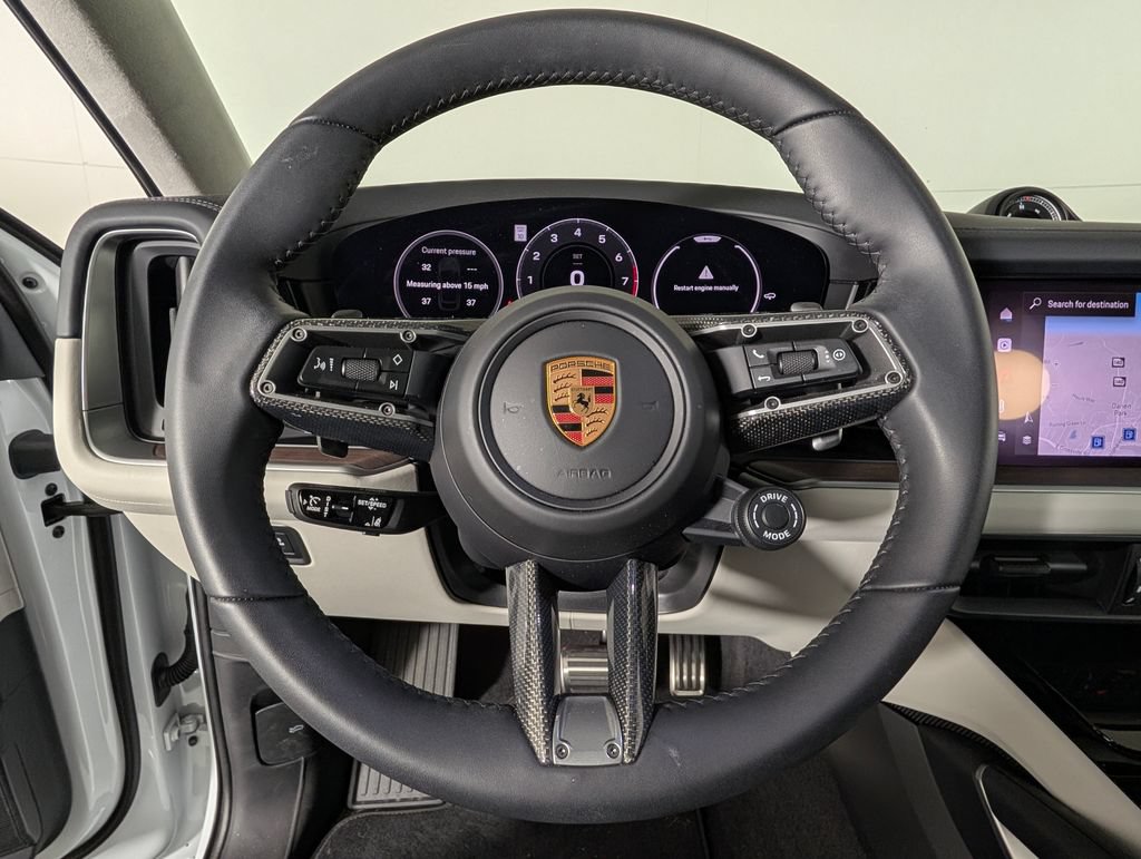 Used 2026 Porsche Cayenne E-Hybrid Coupe AWD/4WD image 36