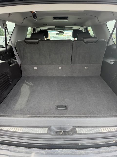 Used 2015 Chevrolet Suburban LT w/ Luxury Package AWD/4WD image 15