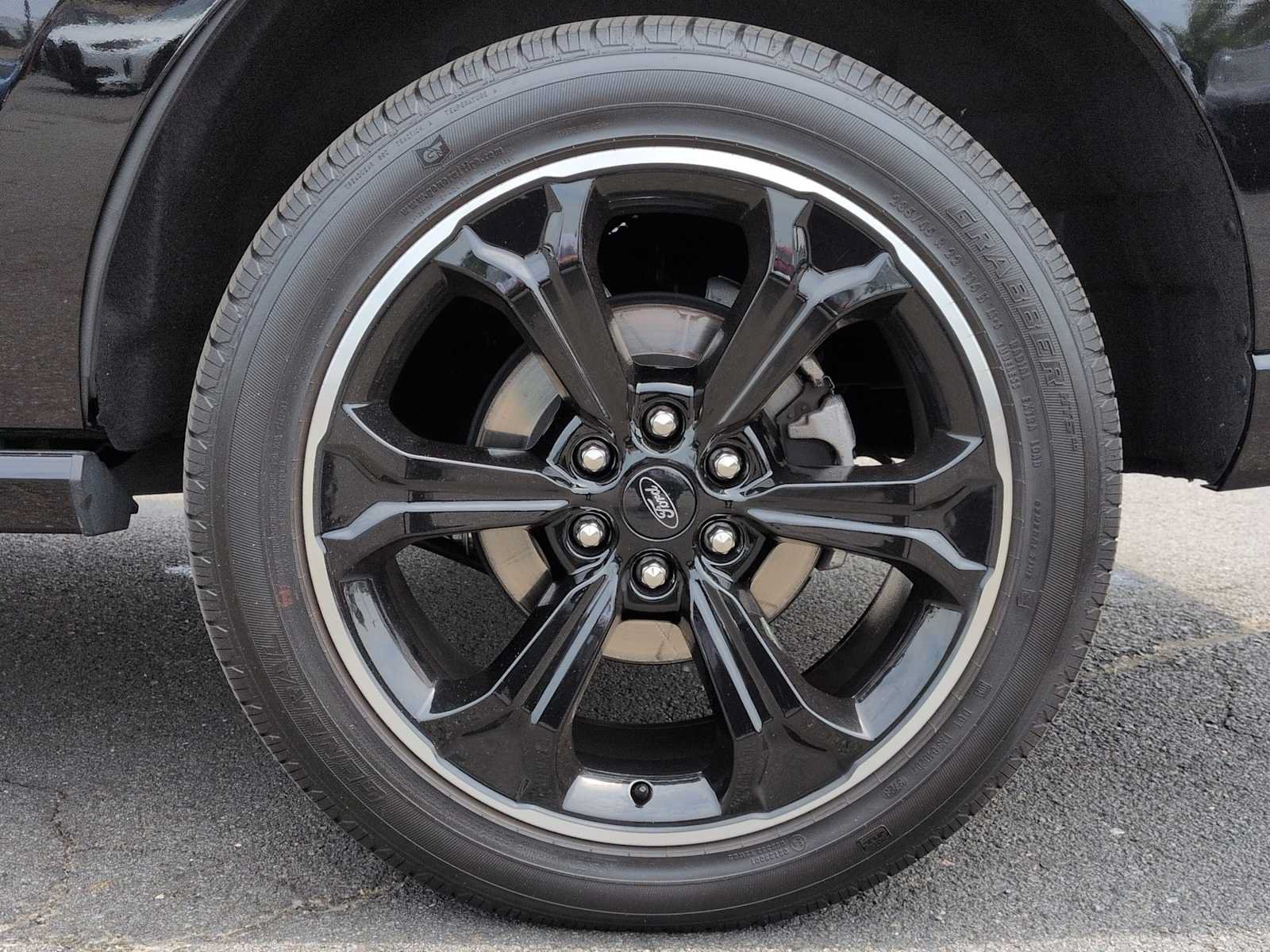 Used 2024 Ford Expedition Limited AWD/4WD image 14