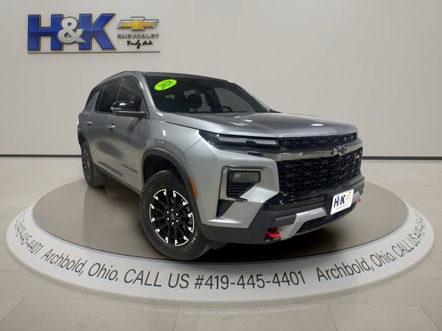Used 2026 Chevrolet Traverse Z71 w/ LPO, Floor Liner Package AWD/4WD image 1