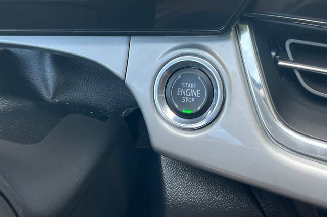 Used 2025 Chevrolet Trax LT w/ LT Convenience Package image 28