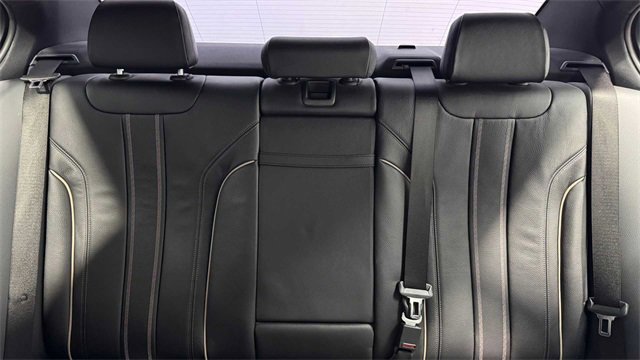 Used 2018 BMW 530i image 31