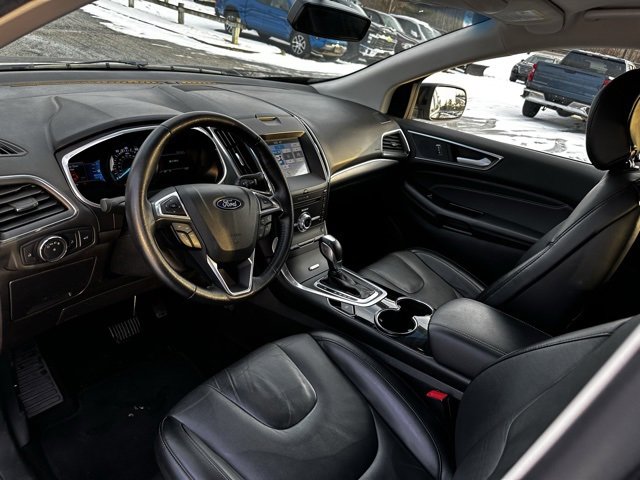Used 2018 Ford Edge Titanium image 20