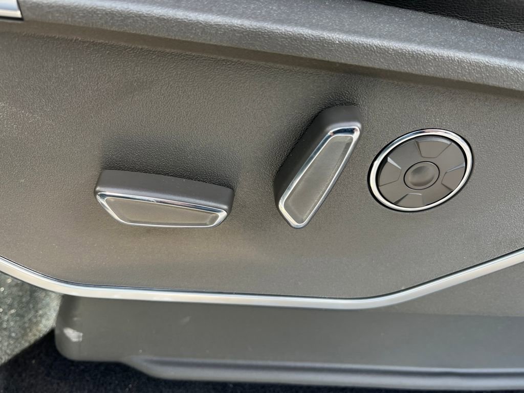 New 2025 Ford F150 Platinum w/ Equipment Group 703A Plus image 33