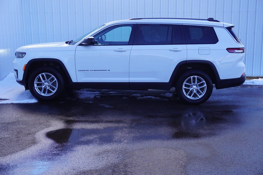 Used 2023 Jeep Grand Cherokee L Laredo image 3