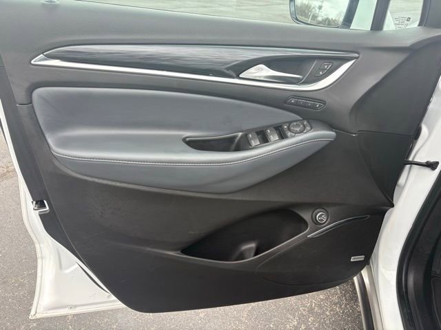 Used 2024 Buick Enclave Premium image 15