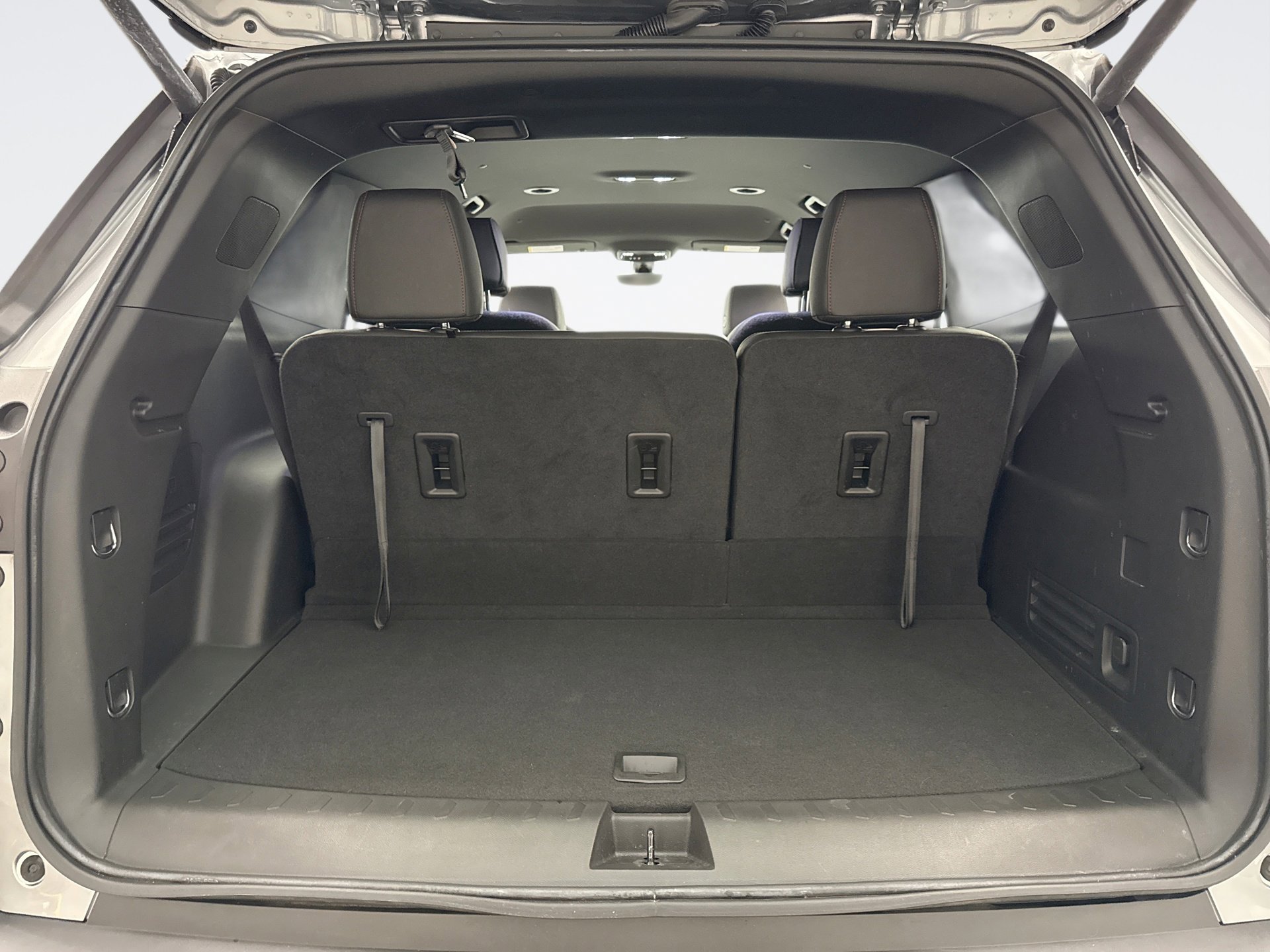 Used 2023 Chevrolet Traverse RS image 24