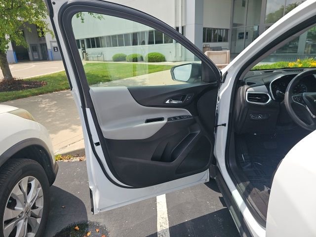 Used 2024 Chevrolet Equinox LS FWD image 15