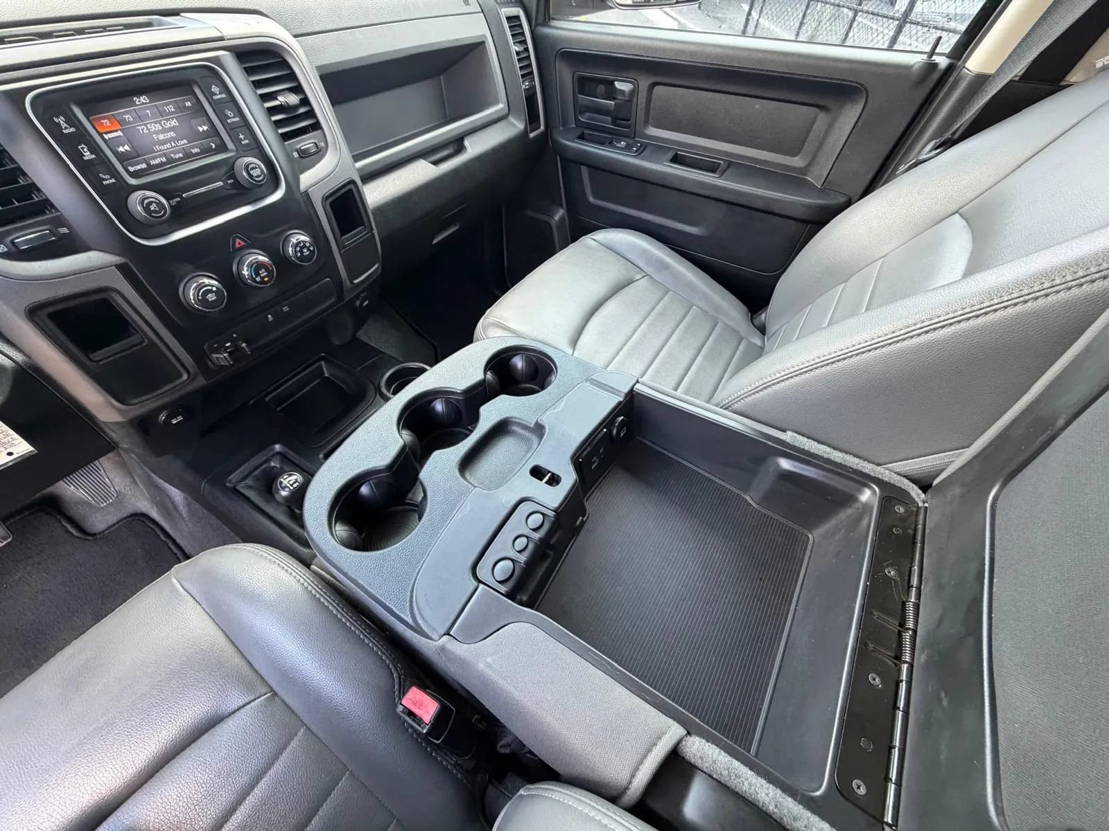 Used 2014 RAM 2500 Tradesman w/ Chrome Appearance Group AWD/4WD image 17