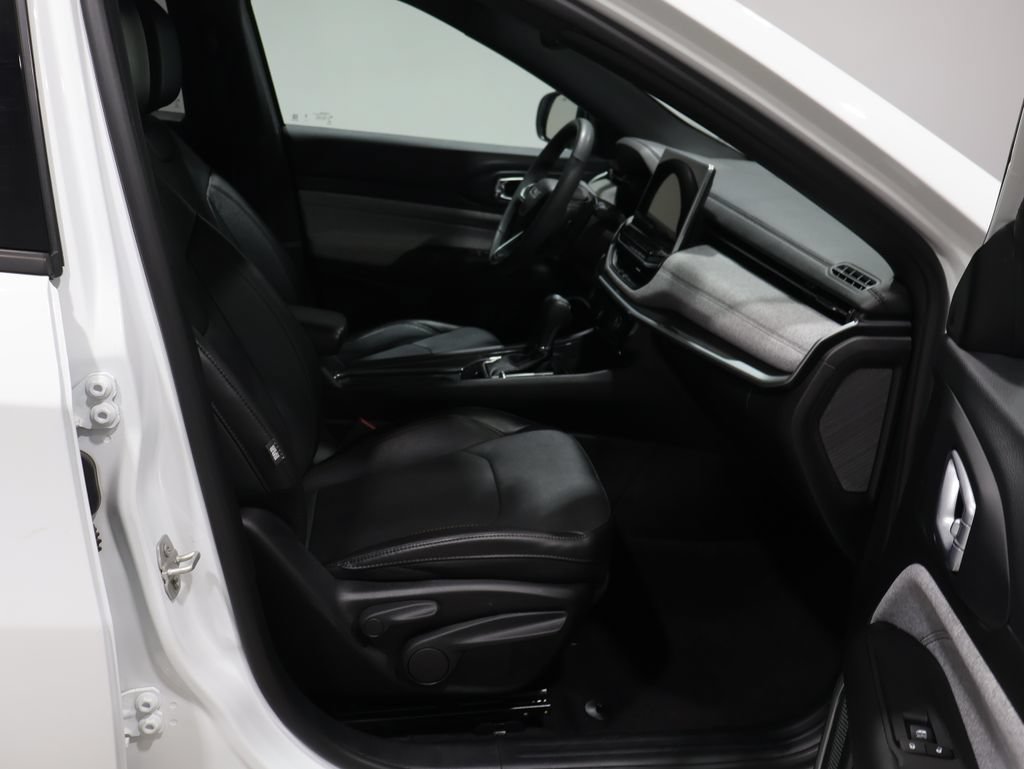 Used 2023 Jeep Compass Latitude AWD/4WD image 23