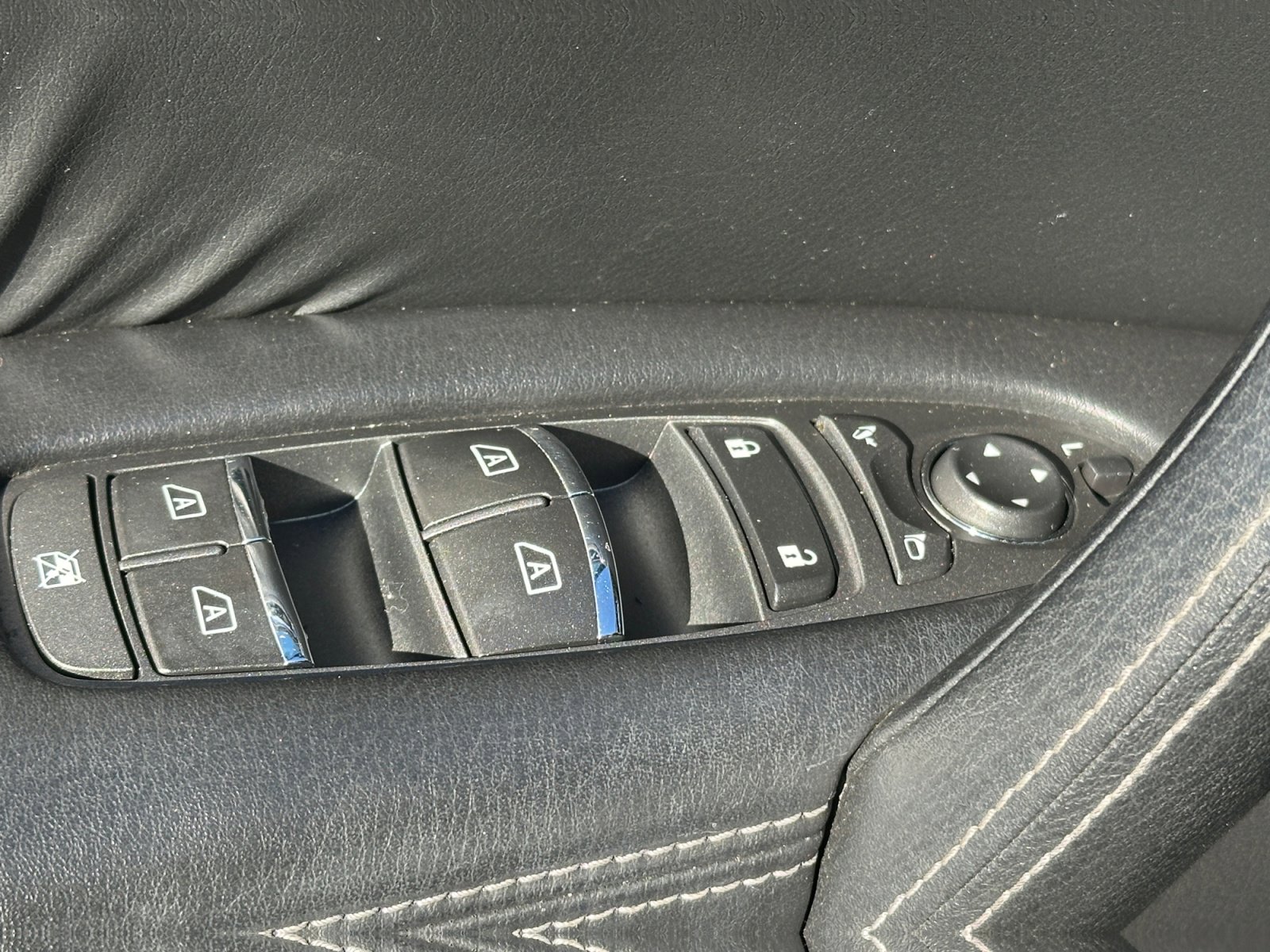 Used 2018 Nissan Armada Platinum w/ Captain Seat Package image 14