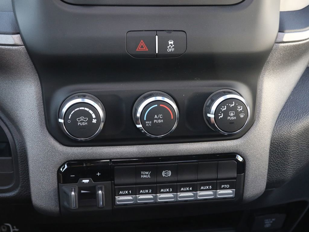 New 2024 RAM 5500 Tradesman image 39