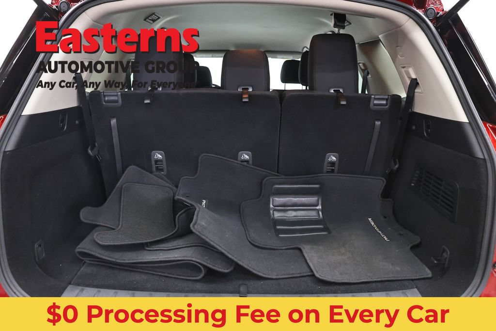 Used 2024 Nissan Pathfinder SV AWD/4WD image 9