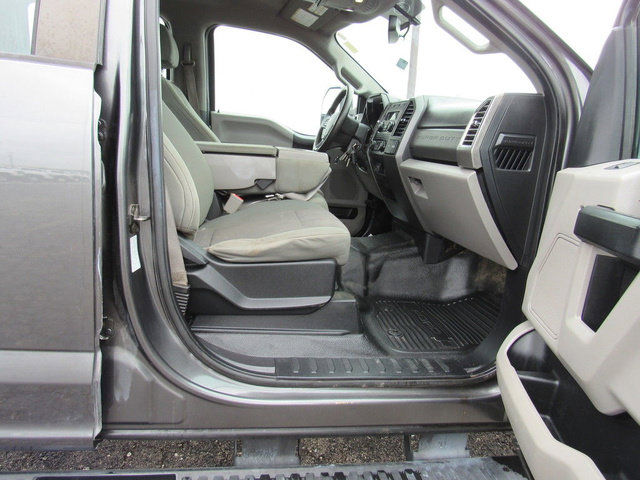 Used 2018 Ford F550 2WD Crew Cab Super Duty image 13