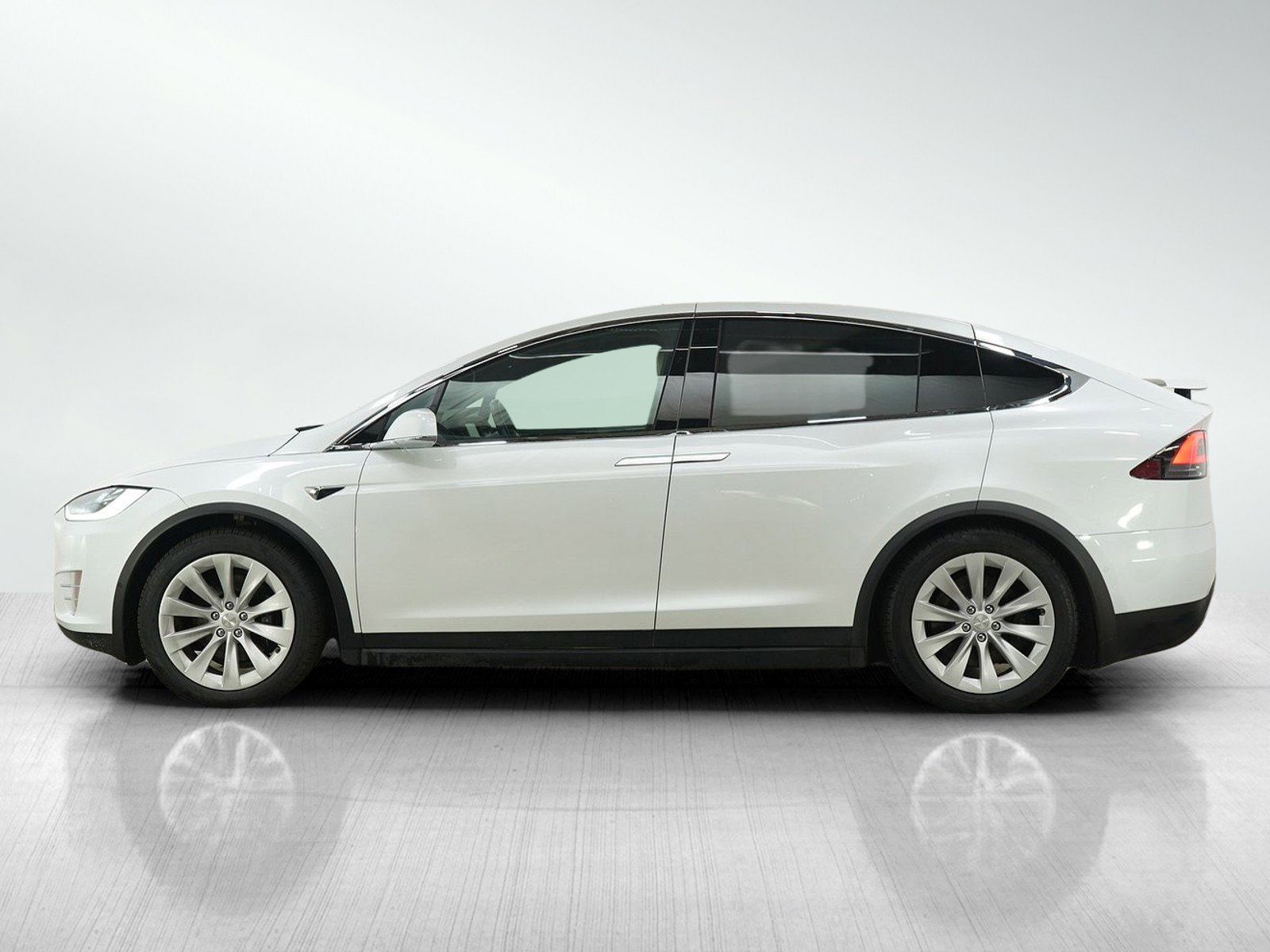 Used 2020 Tesla Model X Long Range AWD/4WD image 2