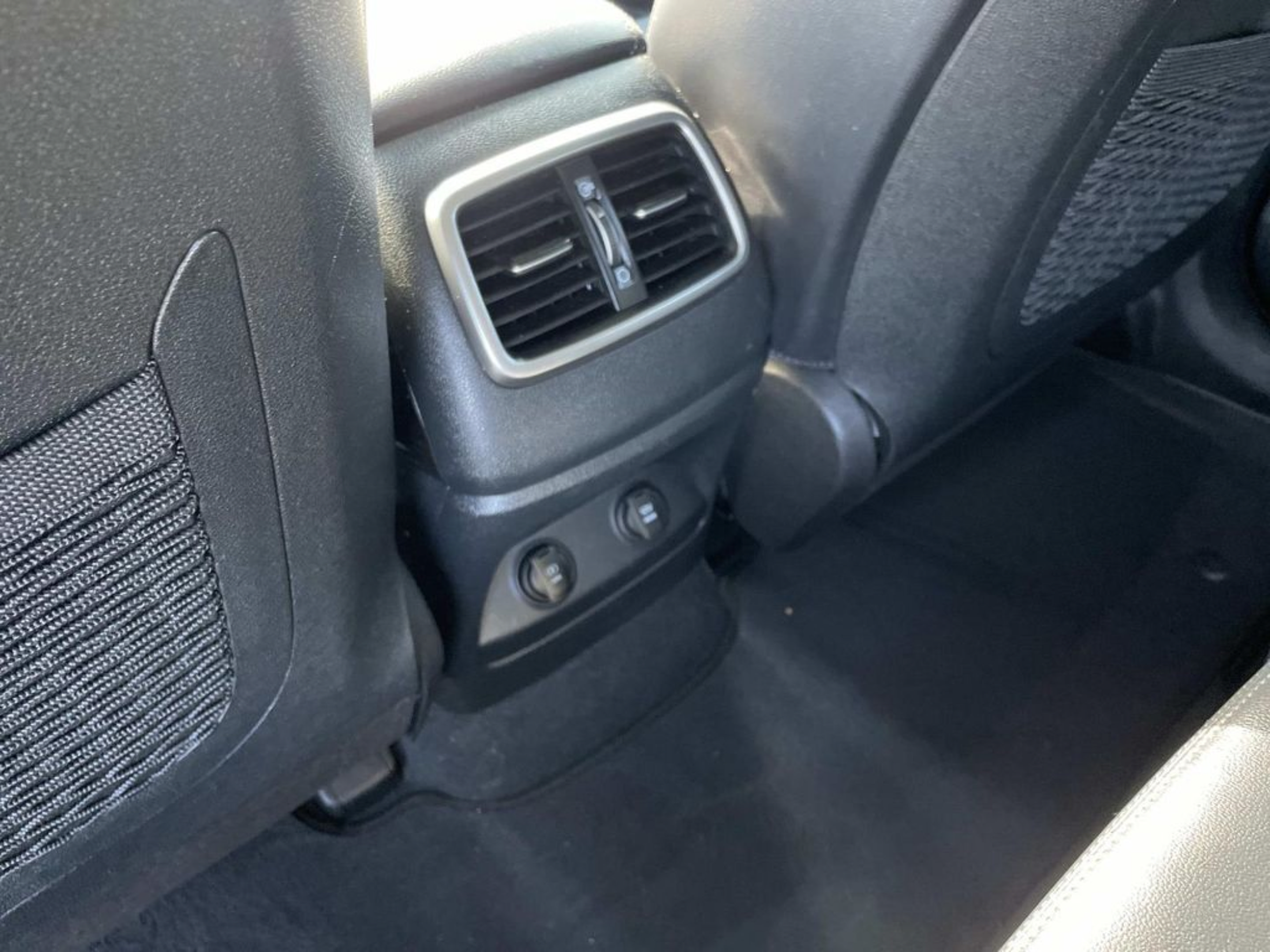 Used 2020 Kia Sorento EX FWD image 11