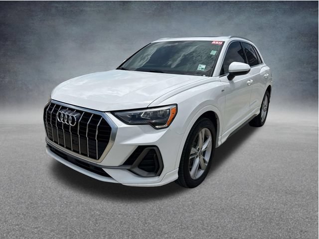 Used 2020 Audi Q3 2.0T Premium w/ Convenience Package AWD/4WD image 3