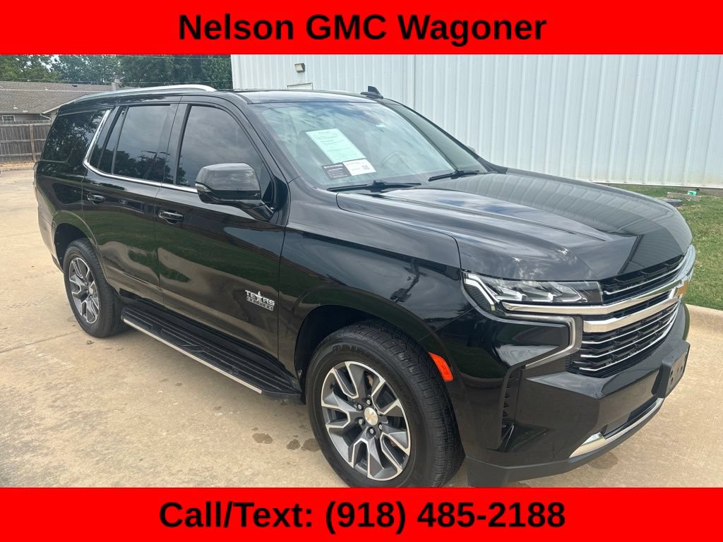 Used 2022 Chevrolet Tahoe LT w/ Luxury Package AWD/4WD image 3