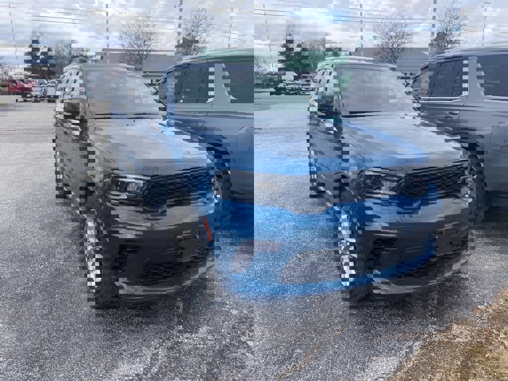 Used 2024 Dodge Durango GT image 1