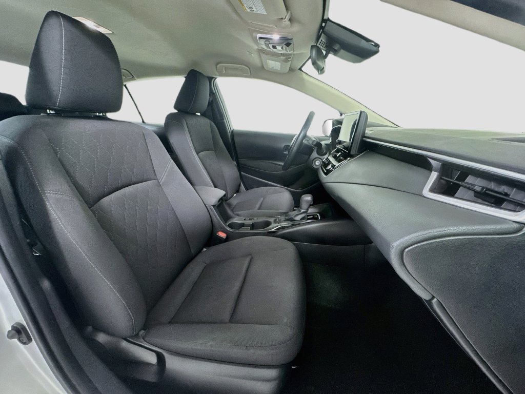 Used 2025 Toyota Corolla LE FWD image 25