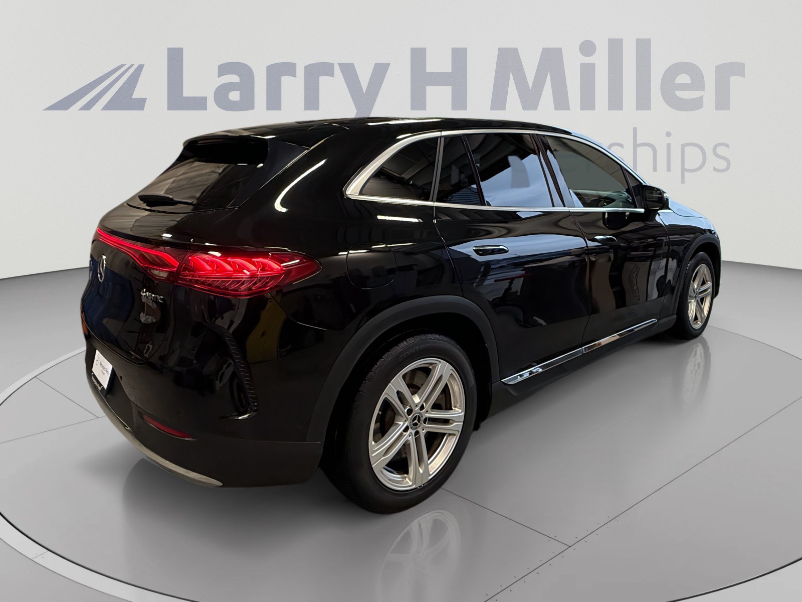 Used 2023 Mercedes-Benz EQE 350+ 4MATIC SUV image 5