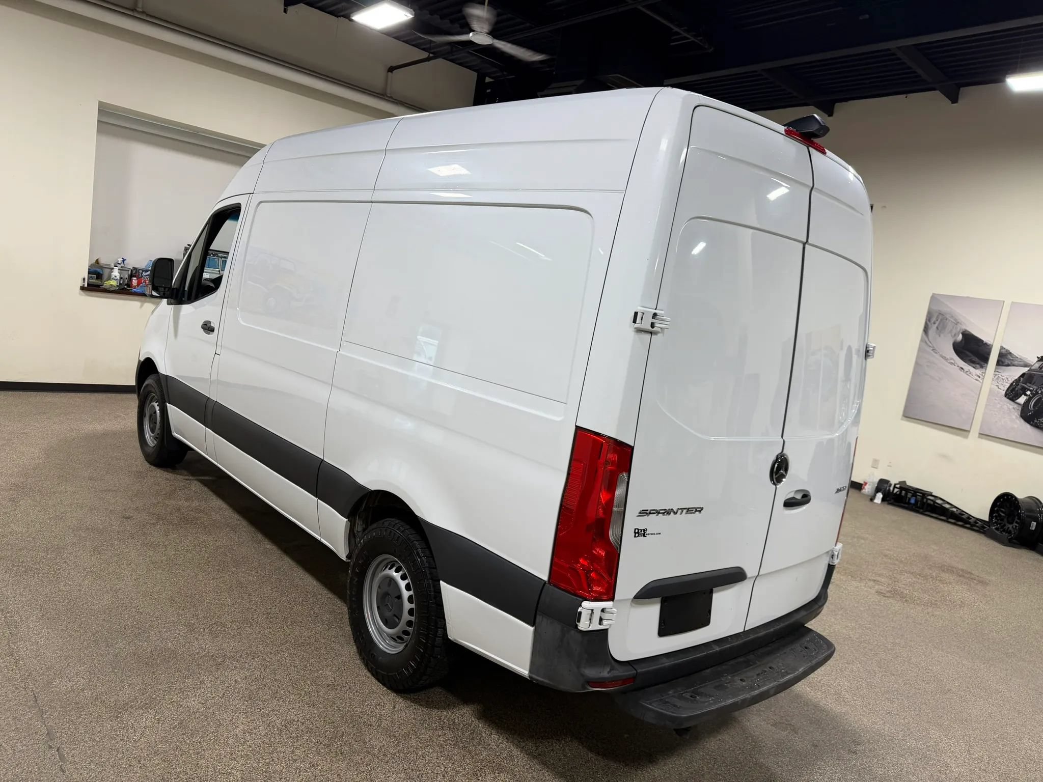Used 2020 Mercedes-Benz Sprinter 2500 image 19