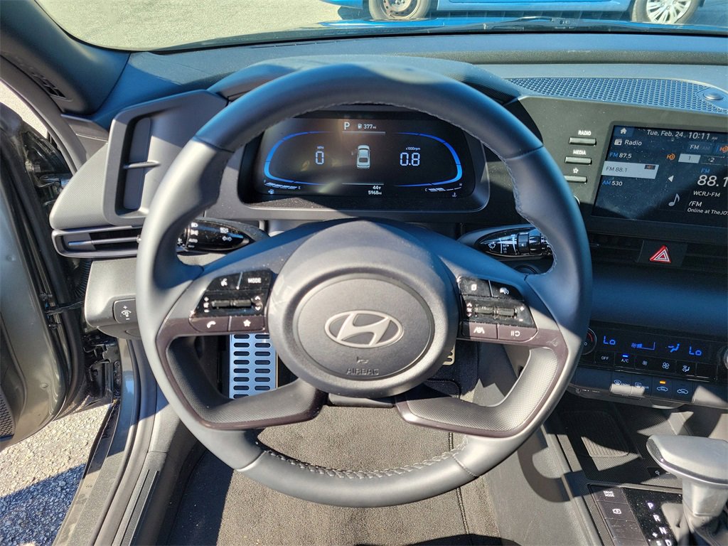 Certified 2025 Hyundai Elantra Sport image 23