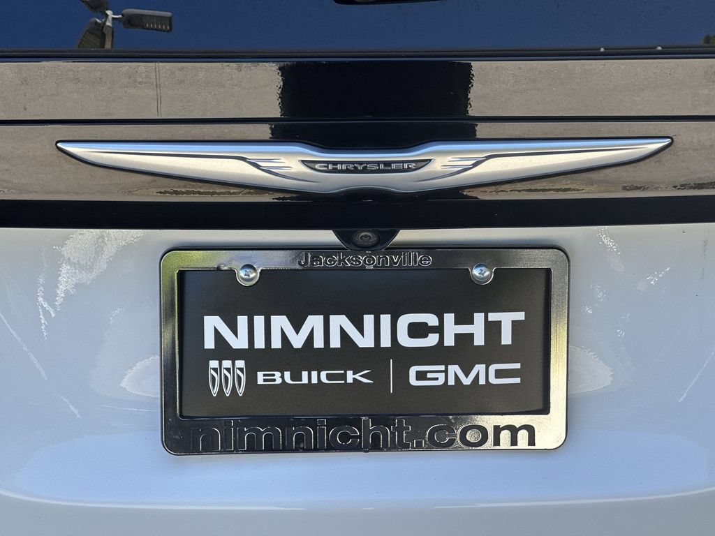 Used 2023 Chrysler Voyager LX FWD image 30