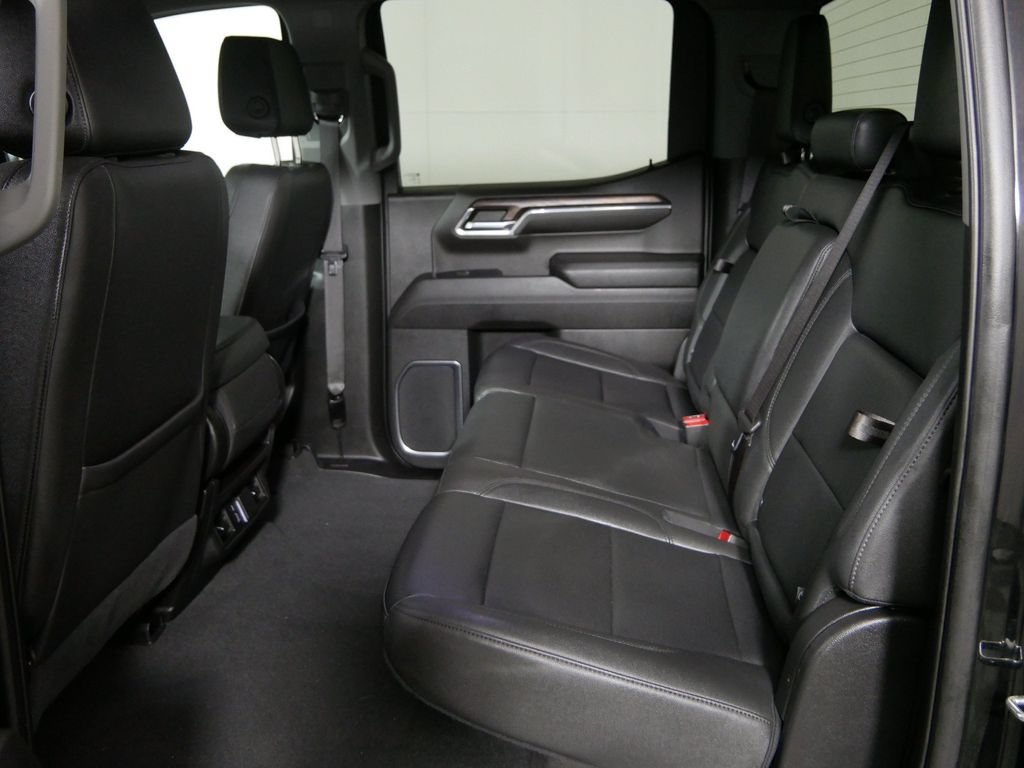 Used 2023 GMC Sierra 1500 SLT AWD/4WD image 18