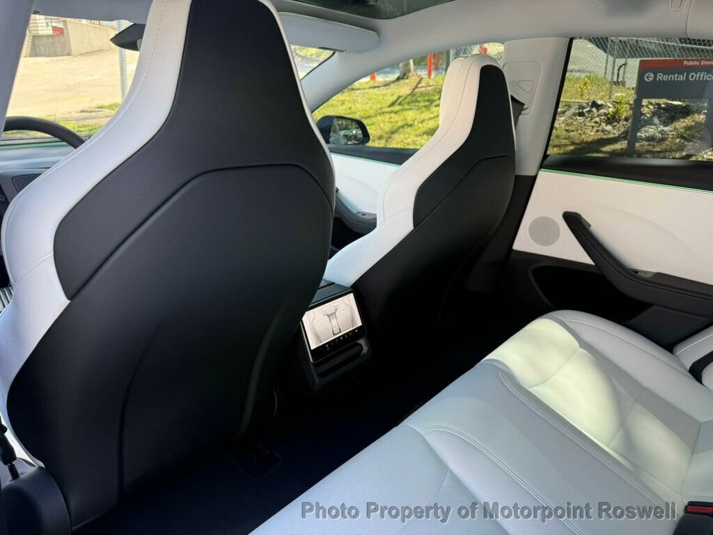 Used 2025 Tesla Model 3 Performance AWD/4WD image 14
