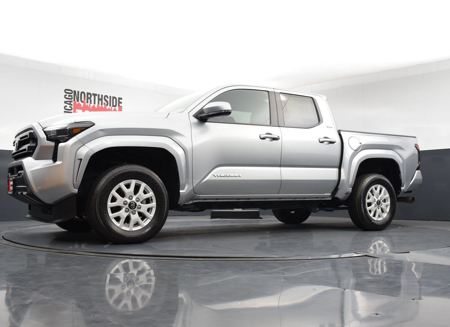 Used 2025 Toyota Tacoma SR5 AWD/4WD image 27