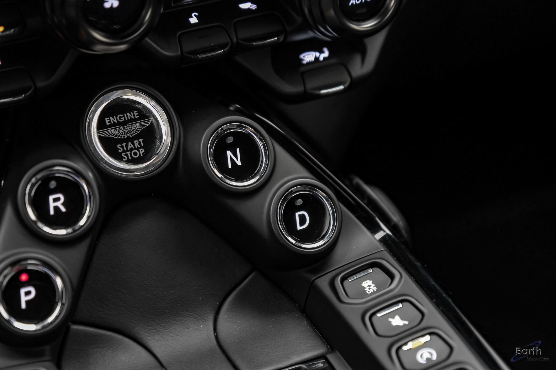 Used 2020 Aston Martin V8 Vantage Coupe RWD image 70