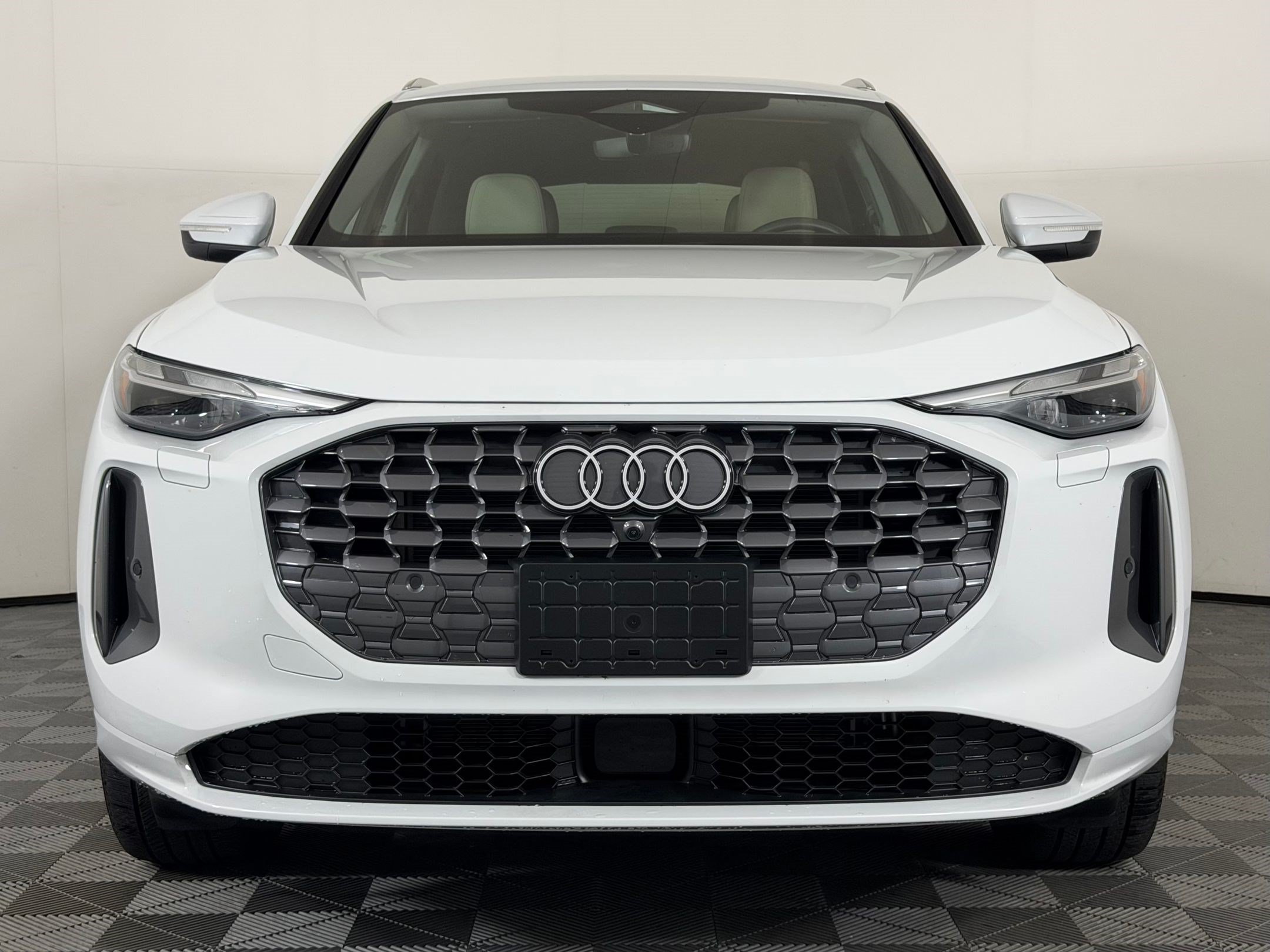 Used 2025 Audi Q5 Premium AWD/4WD image 6