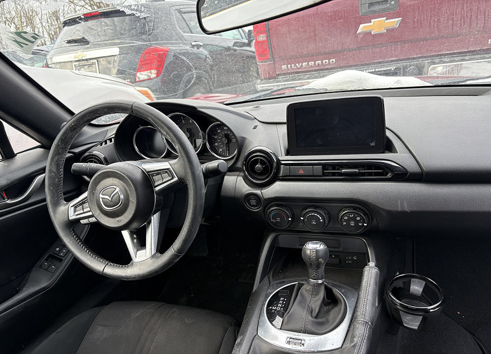 Used 2021 MAZDA MX-5 Miata Sport RWD image 6