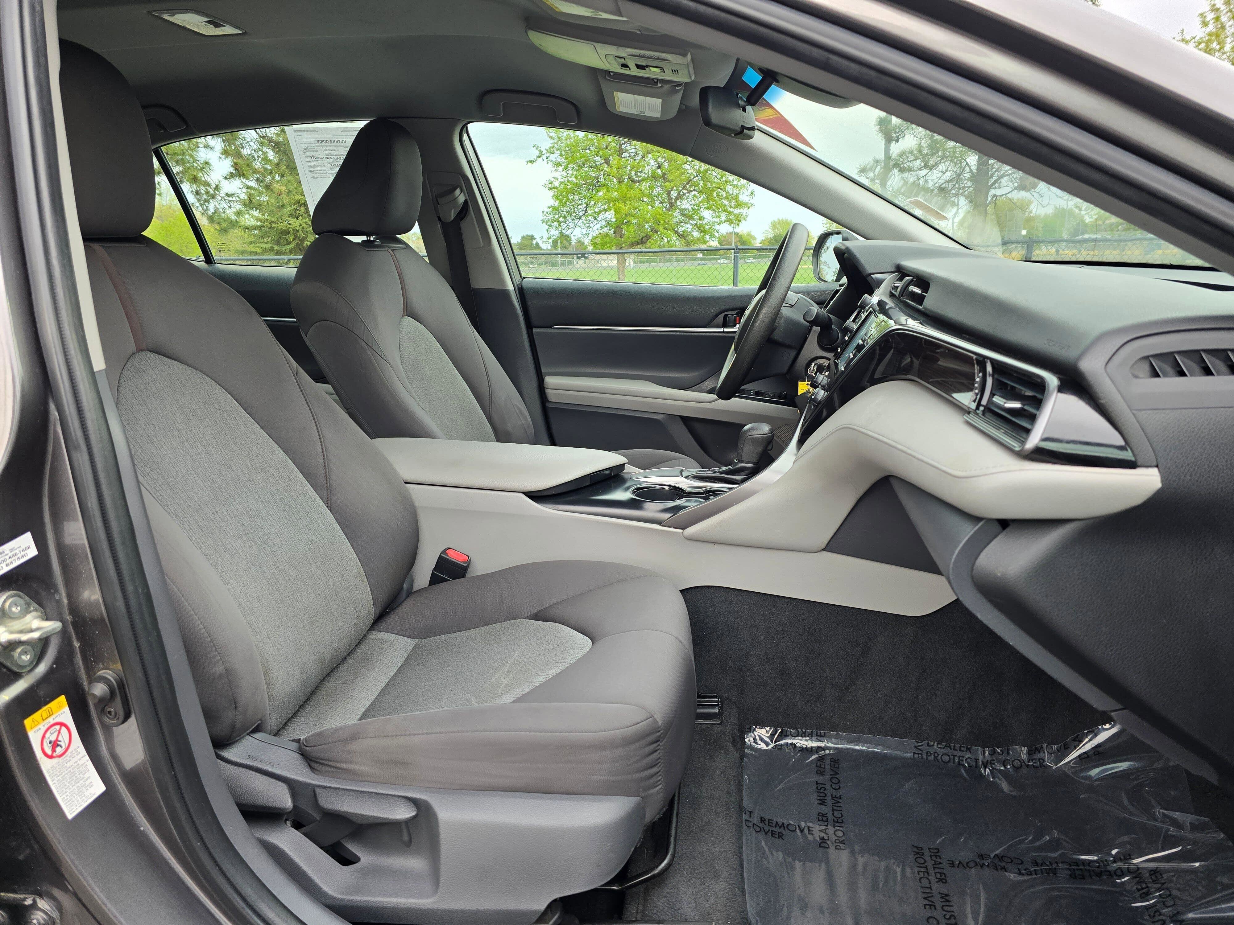 Used 2019 Toyota Camry LE FWD image 10