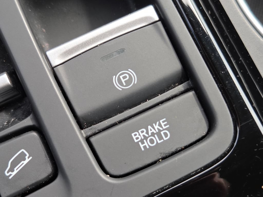 Certified 2025 Honda Pilot Touring image 12