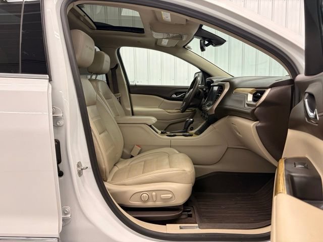 Used 2019 GMC Acadia Denali w/ Technology Package AWD/4WD image 12
