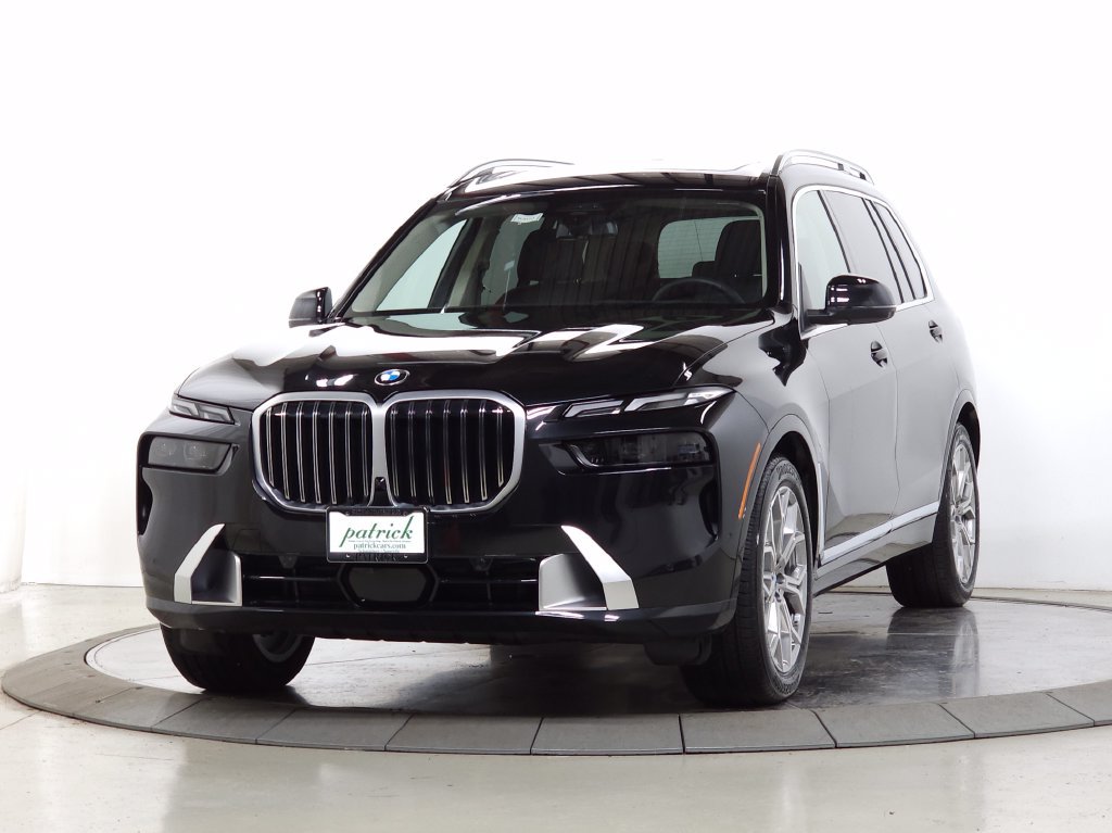 Used 2026 BMW X7 xDrive40i AWD/4WD image 4