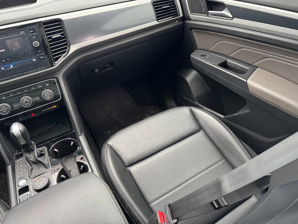 Used 2021 Volkswagen Atlas SEL R-Line image 18