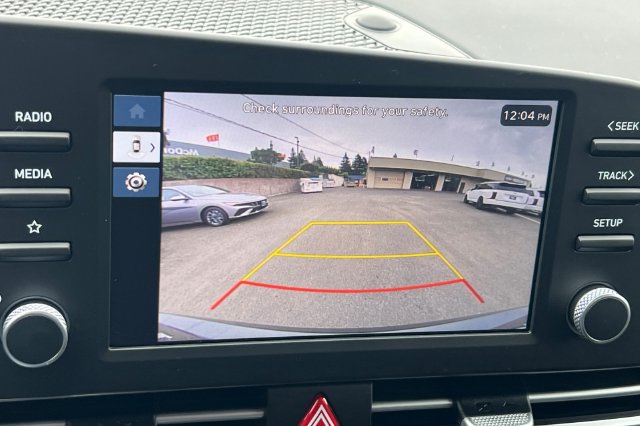 New 2026 Hyundai Elantra SE FWD image 17