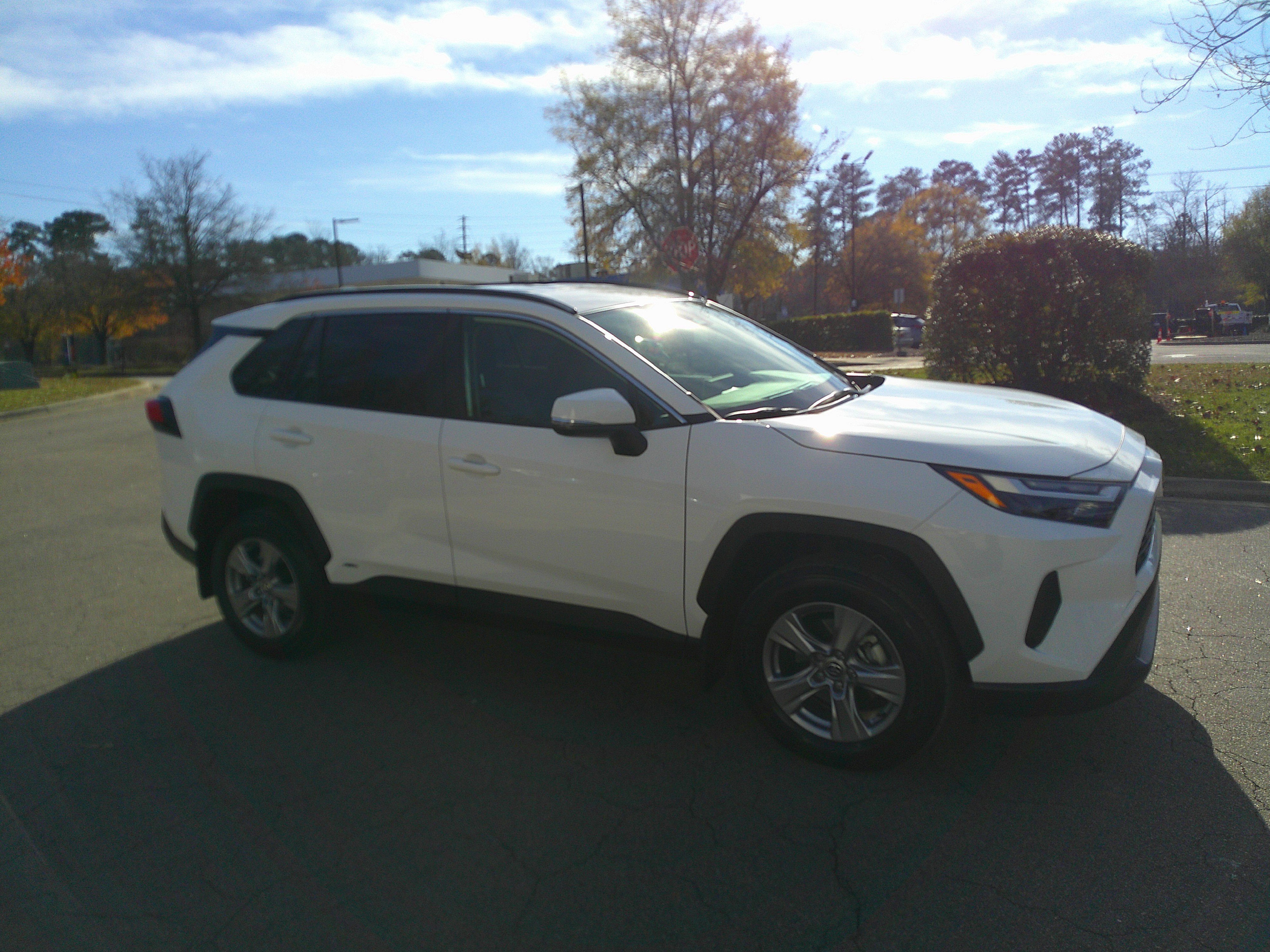 Used 2025 Toyota RAV4 LE image 14