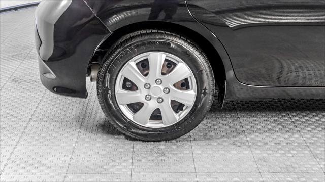 Used 2019 Nissan Versa Note SV image 31