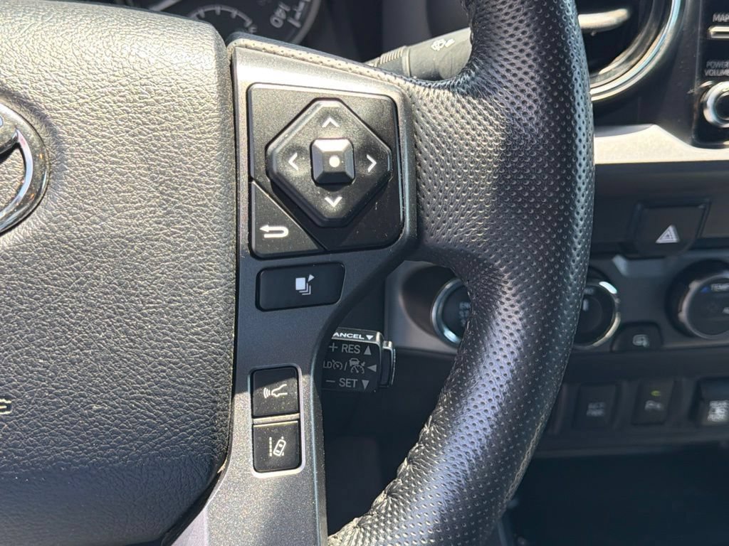 Certified 2021 Toyota Tacoma TRD Off-Road w/ Technology Package AWD/4WD image 27