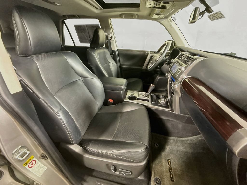 Used 2014 Toyota 4Runner Limited AWD/4WD image 28