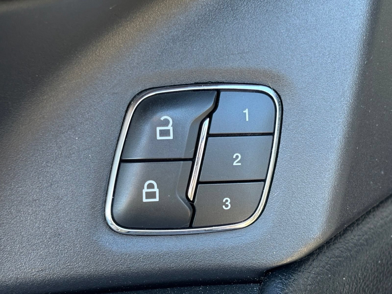 Used 2020 Ford Expedition Limited AWD/4WD image 13